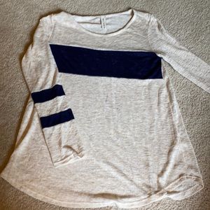 Light weight long sleeve top